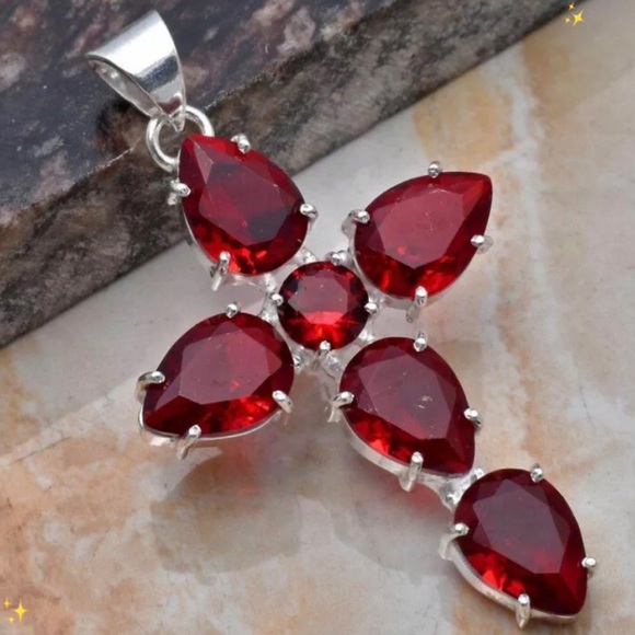 🆕 Faceted Garnet Gemstone Handmade Cross Pendant - Picture 1 of 4